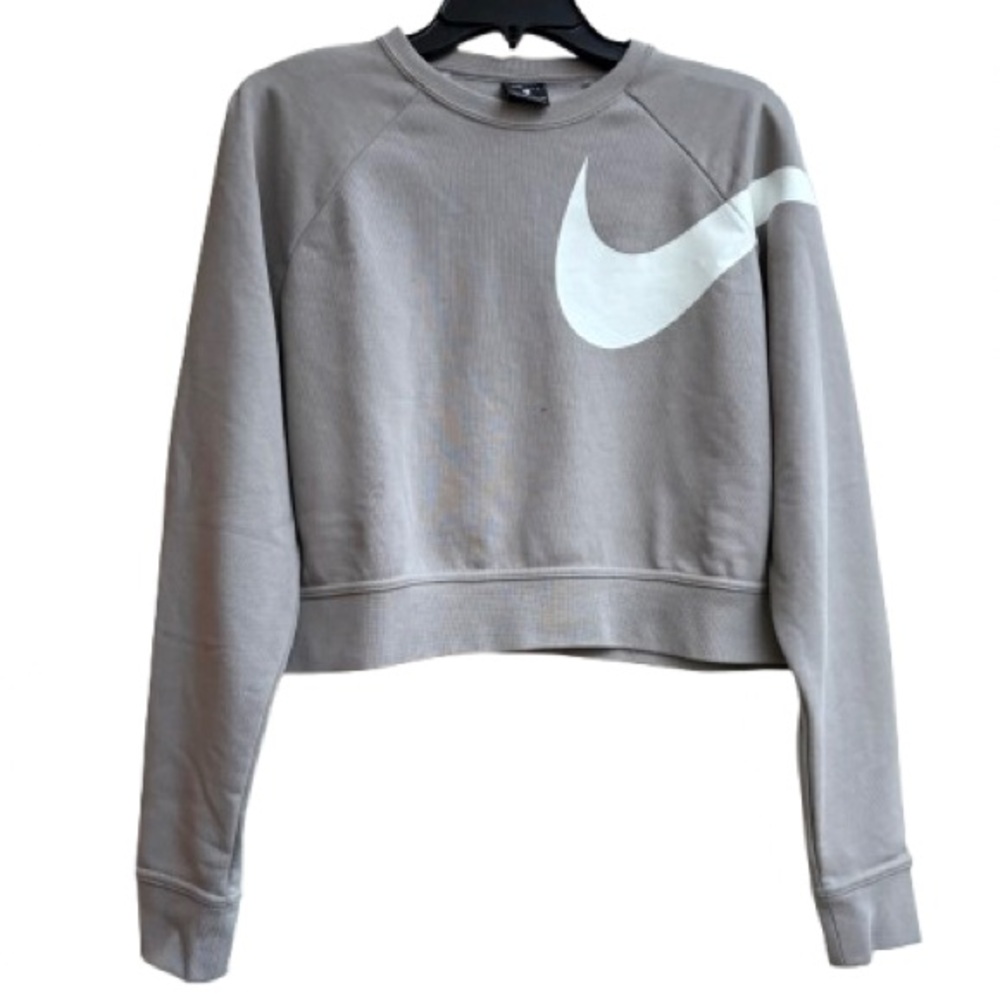 Nike Women's Dri Fit Versa Cropped Sweatshirt size S in Desert Sand